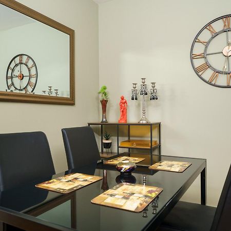 St George Thames Apartment ลอนดอน ภายนอก รูปภาพ