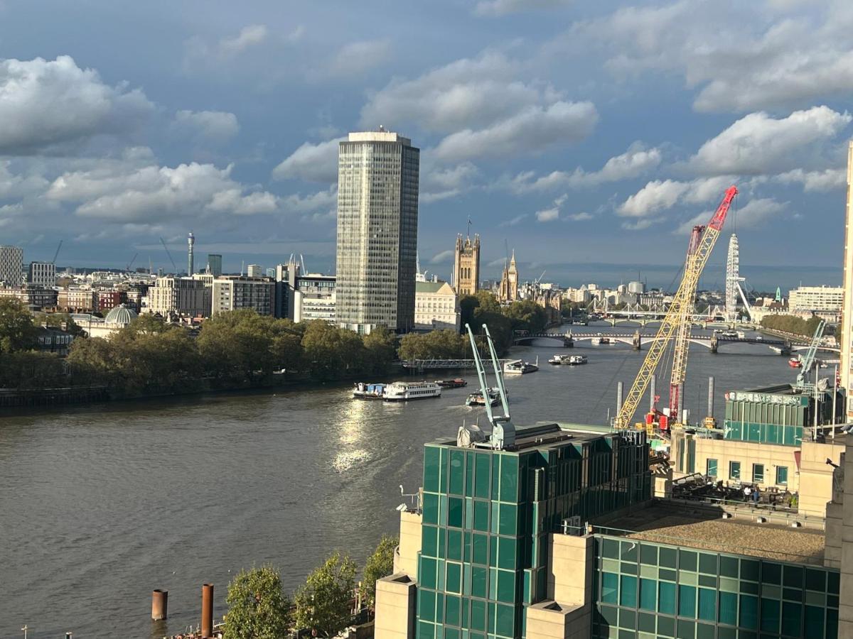 St George Thames Apartment ลอนดอน ภายนอก รูปภาพ