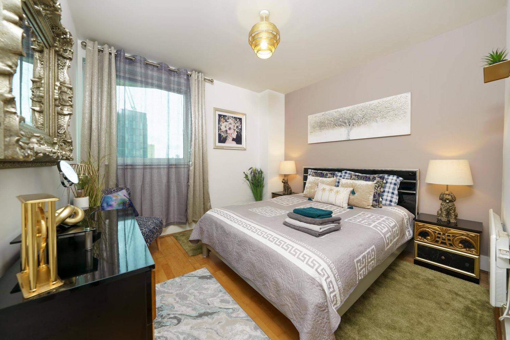 St George Thames Apartment ลอนดอน ภายนอก รูปภาพ