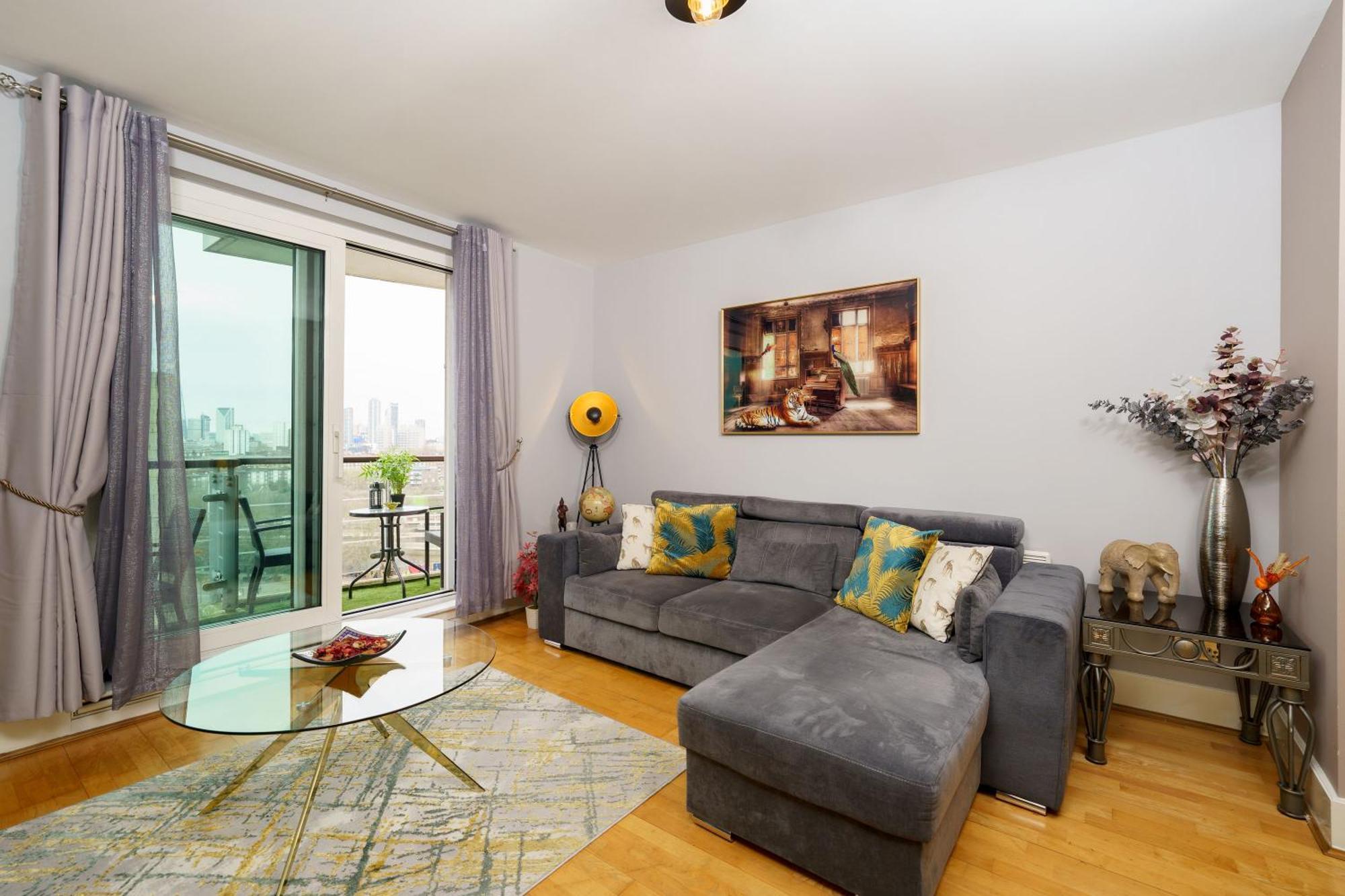 St George Thames Apartment ลอนดอน ภายนอก รูปภาพ